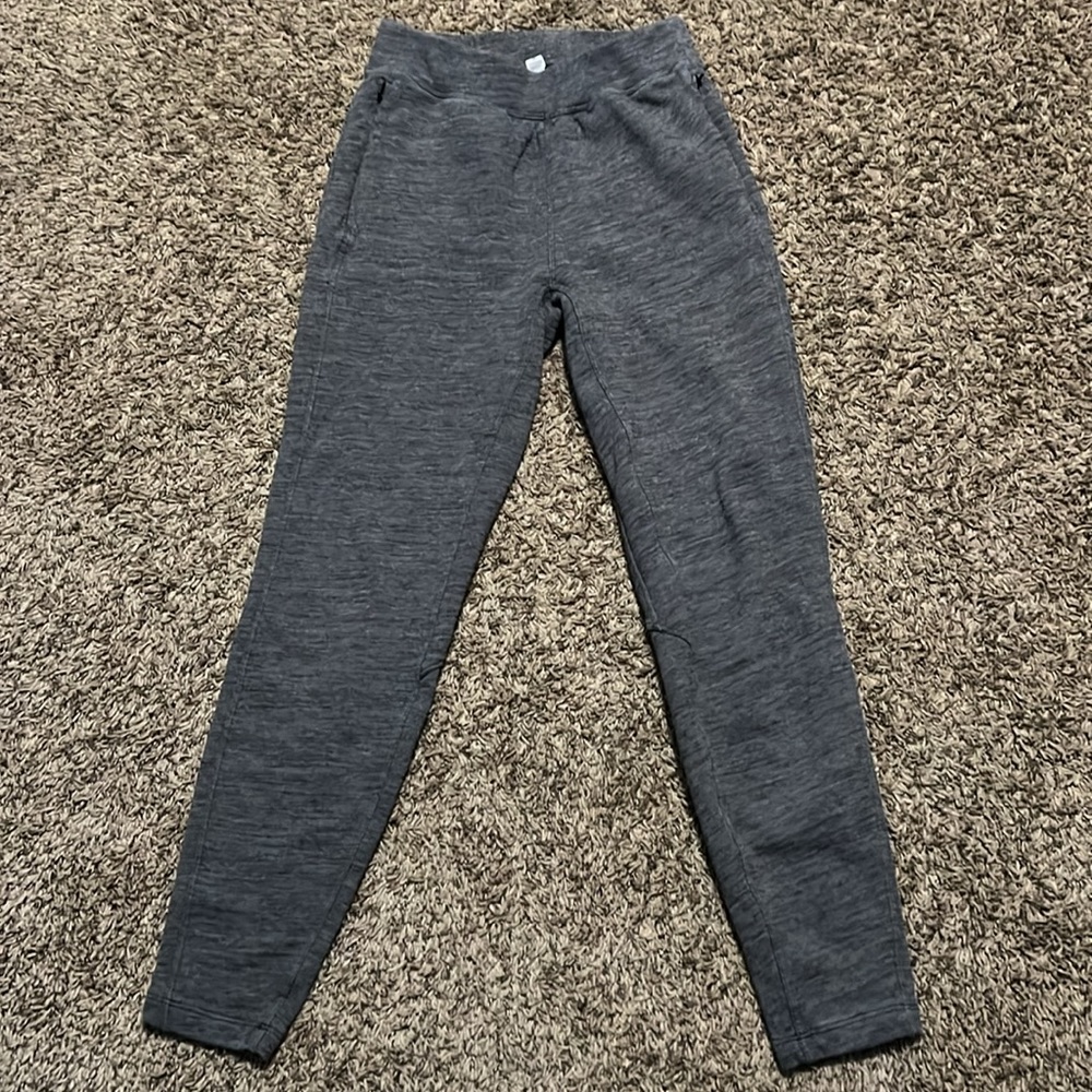Lululemon Free To Roam Jogger 30"
Heathered Core Dark Grey